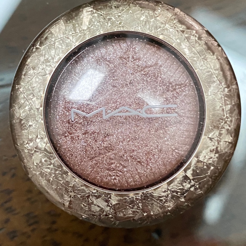 MAC eyeshadow